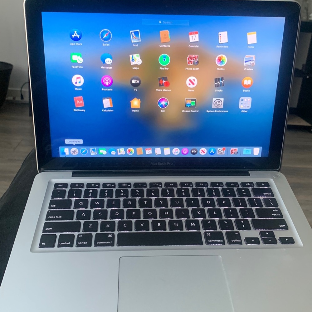 MacBook Pro - Picture 3 of 5